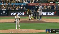 え、入ってた…！？ パドレス・松井裕樹のボールで“異変”が起きた… 3球三振のヤンキース主砲・ジャッジの“動き”が話題に 「なんだこのすげえ左腕」「NPB通算250S達成して欲しい」