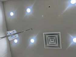 市川團十郎、娘・麗禾ちゃんに付き添ってもらい受診したこと「顔が倍ほどに腫れてました」 