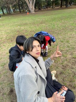 川崎希、家族で“お花見”へ「お家にも植えたいな〜」