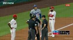 ショウヘイ、打つなよ〜！ 大谷翔平、爆速スリーベースに元同僚が強烈ツッコミ 「レン谷きたーー！」大谷“破顔”で大反響