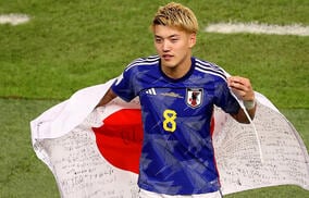 W杯2ゴールの堂安律が再始動！高強度トレーニングにファンも「綺麗で力強い背中に見惚れてしまいます」「応援しかしてない」