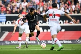 鎌田が全3得点に絡む大活躍！　フランクフルト、日本人4選手がフル出場した一戦を制す