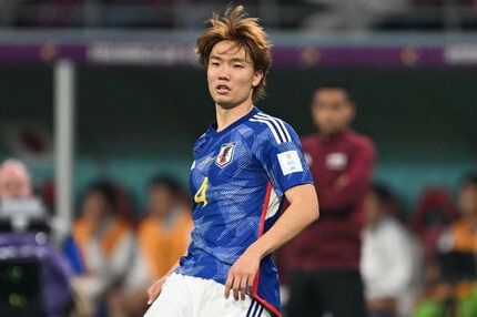 海外並行輸入正規品 W杯】板倉滉、ドイツ撃破後に見せたカメラマンへの神対応が話題 ウェア