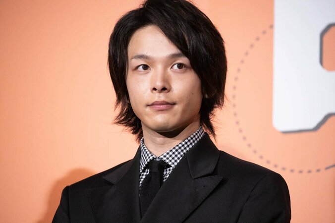 中村倫也、舞台挨拶を仕切る草なぎ剛にツッコミ「今日進行してくださる方？」 12枚目