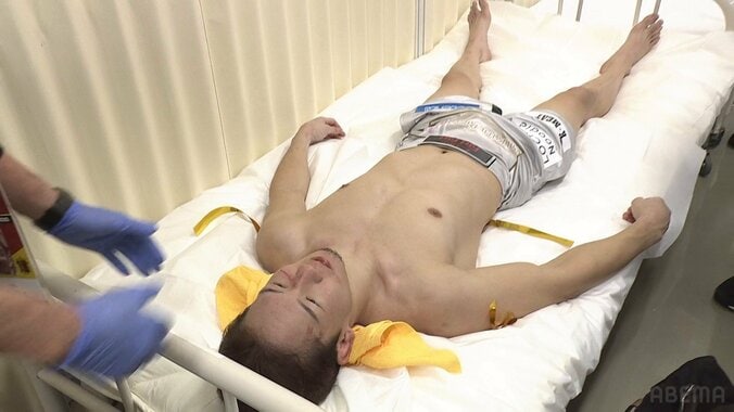 控室で茫然自失