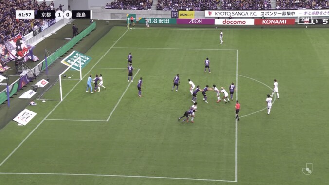「暴力はだめ」「お互い様やな」“ぶん投げ”で鹿島DFにイエローカード！京都MFの粘着マークに苛立ち「どっちもムカついてる」 4枚目