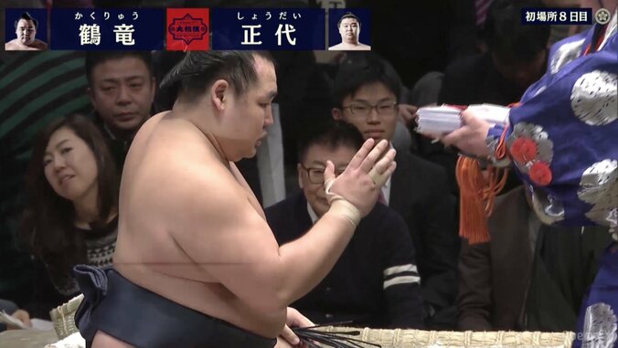 全勝は鶴竜1人に　1敗は御嶽海ら3人　陸奥親方「横綱は休場前より強くなっている」 1枚目