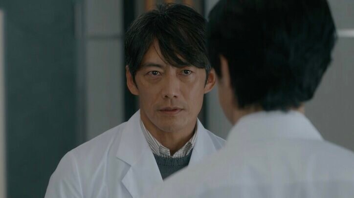 【写真・画像】ドレスアップした波瑠が息をのむほどの美しさ!「天下無双」「ほんとに綺麗」視聴者から絶賛の声が殺到!反町隆史が思わず動揺するシーンも『グレイトギフト』第6話 2枚目