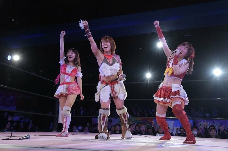 「その焦ってる表情、可愛いよ」伊藤麻希、王者・山下実優を挑発＆会心の3カウント！