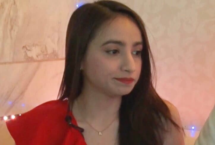 【写真・画像】兄弟の学費が月13万…30歳美女、フィリピンパブで働く理由を告白　1枚目