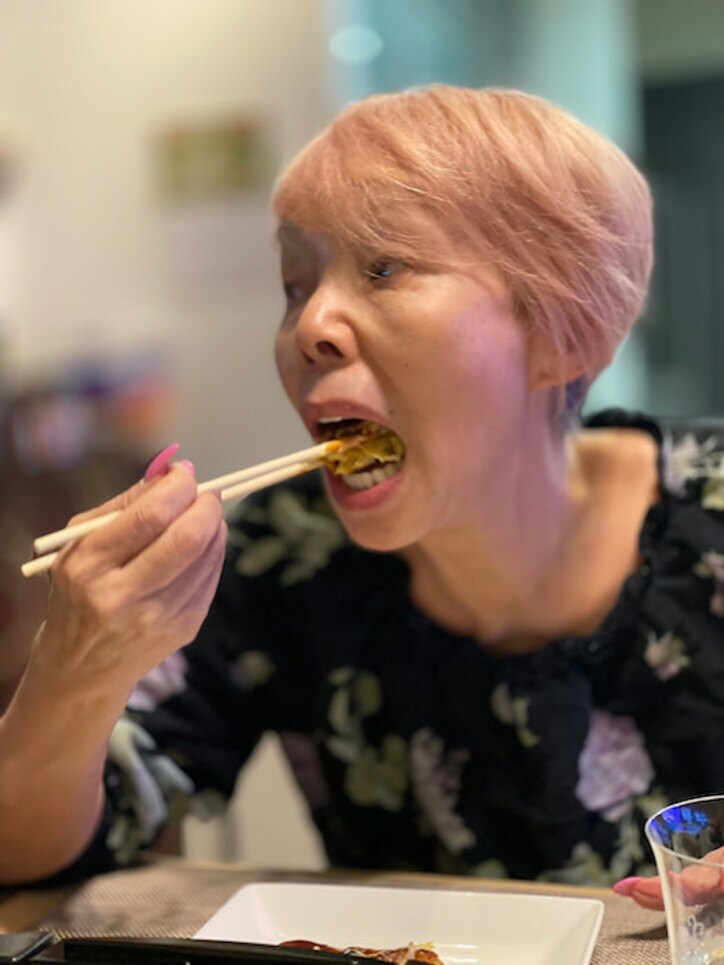  研ナオコ、マネージャーに撮られた食事中の姿「大きいお口」「幸せそうな食べ方」の声 