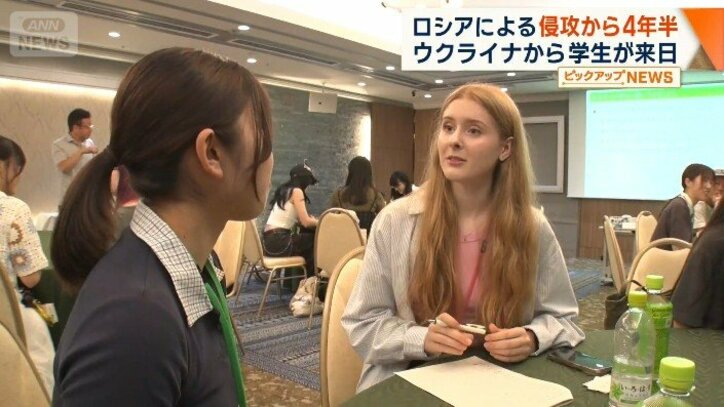 海外で日本語教育に携わる教師や生徒ら