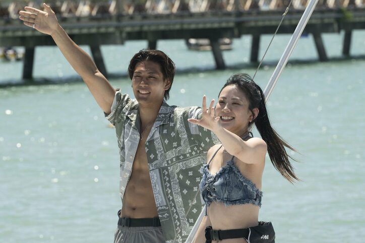 「待って、同じ水着…」前代未聞！まさかの水着被りに元国民的アイドルが驚き