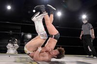 「あの技は何だ！？」ファン騒然の衝撃フィニッシュ “ノーチラス”がDDTタッグ王座防衛