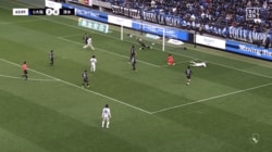 元日本代表DFが「もうGKなんよ」仰天の“神クリア”にSNS騒然！「月間ベストセーブ級やw」三浦弦太がG大阪を救った瞬間