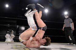 「あの技は何だ！？」ファン騒然の衝撃フィニッシュ “ノーチラス”がDDTタッグ王座防衛