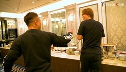 “とにかく明るい長友佑都”の自虐トークが秀逸すぎる！ 時差ボケの板倉滉に放った一言が「これは名言w」「実際にキツいのがさらにおもろい」などファン爆笑