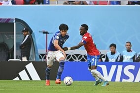 「理解できない試合前の吉田麻也の行動」「三笘薫のドリブルを見せた効果」【日本代表、W杯「1敗」を越えてグループ突破へ! コスタリカ戦後の激論】(4)