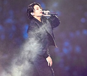 BTSジョングクがＷ杯開会式を華麗に彩る！美声とダンスで魅せて黄色い声援を浴びる