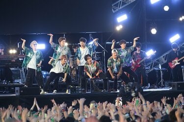 WEST. 2025年のメトロックは「エグいセットリストを持ってきた」主催