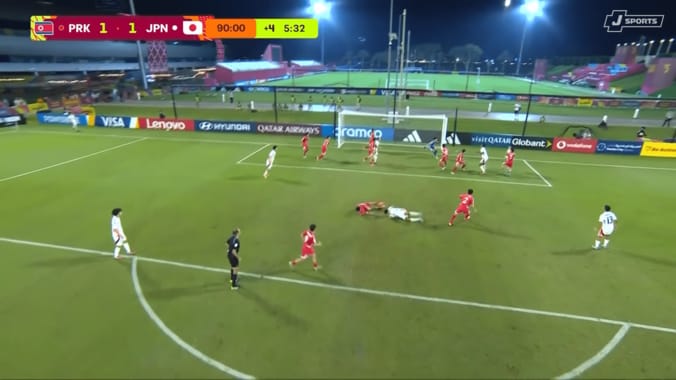 「完全にラグビー」日本vs北朝鮮戦で“疑惑の判定”「掴んでるし倒してる」「え、PKでしょ」ビデオ検証に実況解説も騒然【U-17W杯】 4枚目