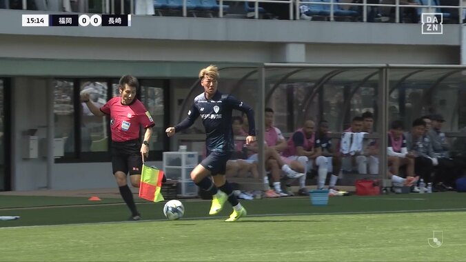 【映像】ライン外の副審と接触した瞬間