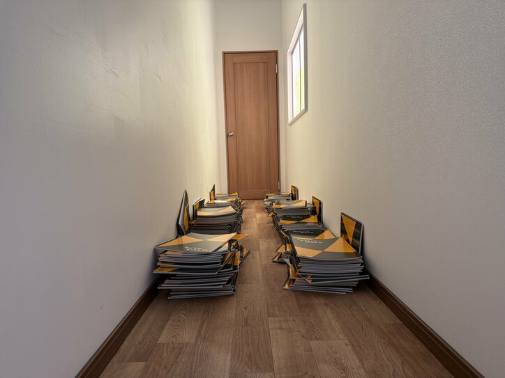 [Photos/Images] Recreating "Fujino’s Room" and "The Kyomoto House Hallway"! A Venue Report on "Look Back Anime Exhibition—Oshiyama Kiyotaka: The Emotions of Lines," Featuring a Massive Collection of Original Key Frames 20th