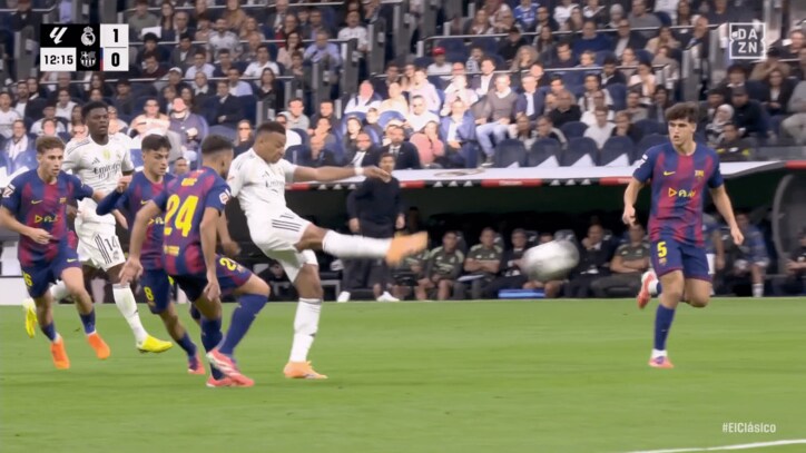 エンバペは見事なゴラッソを決めたが…