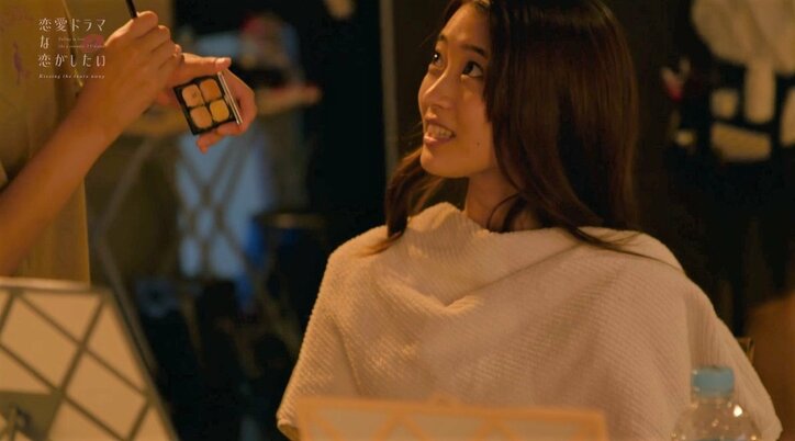 自分に好意を寄せる女優が他の男性とベッドシーン…複雑な表情を見せたミステリアス年下俳優の本心は『ドラ恋～Kissing the tears away～』act.5