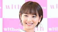 佐々木希(36)広々自宅キッチンでこだわりの料理を披露にファン絶賛