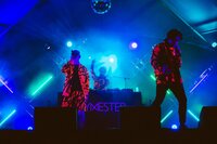 “キング・オブ・ステージ”RHYMESTER、新曲を連続投下!RHYMESTER主催フェス「人間交差点 2017」レポート