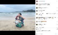 本田望結、海をバックに砂浜でピースサイン披露 「写真見て癒された」「めっちゃめっちゃ可愛いやん」と悶絶の声