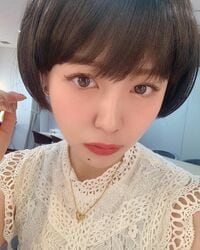 井口綾子、“まるで椎名林檎”なショートカット姿に「似てる！」「びっくりした」と反響