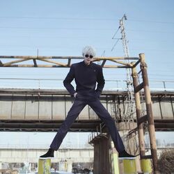 脚の長さが本物レベル！？コスプレイヤー・唯安、「呪術廻戦」五条悟の8頭身超コスにファン感嘆