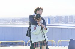 「やってほしいことが…」いっせー、さゆりとバックハグし合いラブラブ全開！『恋ステ』