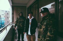 BES & ISSUGI x DJ NOBU a.k.a. BOMBRUSH!対談『今聴いている人の頭にないものをブチ込む感じが絶対良いと思う』