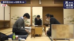 藤井聡太竜王、1敗キープへ松尾歩八段と夜戦に突入 形勢はやや有利 A級昇級へ負けられない一局／将棋・順位戦B級1組