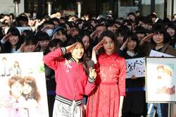 まるで漫才コンビ！？ 土屋太鳳×玉城ティナ、映画『PとJK』仲良しトークショー