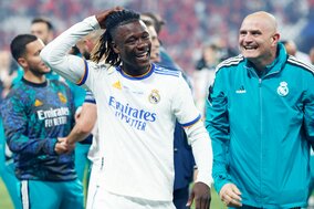 ｢癒される｣レアルMFの超最高の笑顔写真に｢1万9000超いいね｣!! 銀河系加入から1年を迎えた19歳のフランス代表MFの｢愛くるしい画像｣