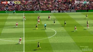 スタジアム大喝采！ 冨安健洋が“完璧な寄せ”でボール奪取した瞬間！「つっよw」「素晴らしいネガトラ」「身体の入れ方がうまい」など称賛続々