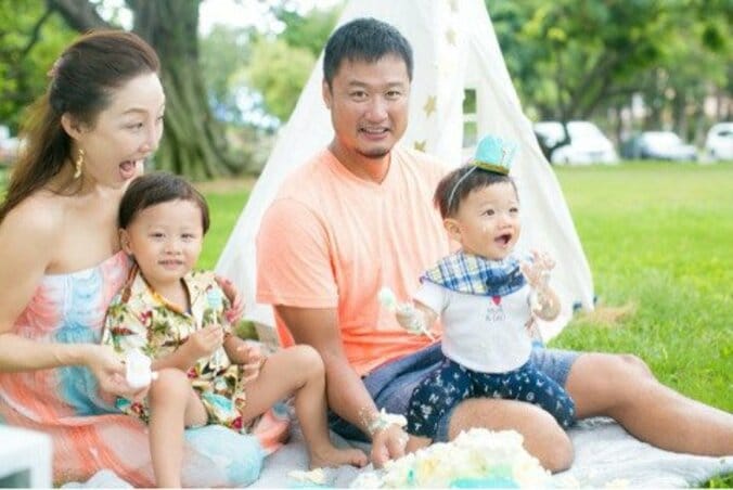 マック鈴木、次男が1歳の誕生日「もっともっと感謝しないといけない」息子と妻へ感謝の言葉に読者が涙 1枚目