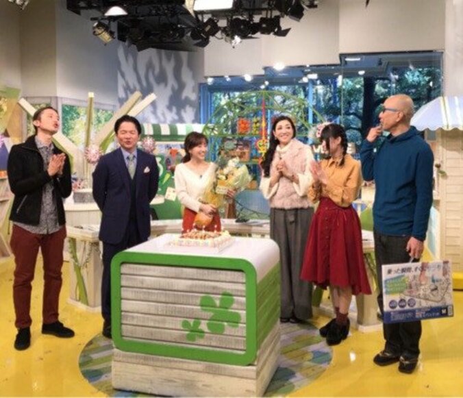 アンミカ　腎盂腎炎で入院からの仕事復帰ショット公開「点滴ばかりしてたので、肌も調子が良い」 1枚目