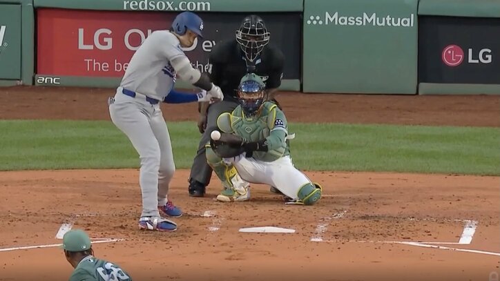 【写真・画像】何が起きた？ 大谷翔平、ホーム前で“まさかの行動”「すごいな…」予想外の“生還シーン”が話題に「ただの聖人か」「人間性もMVP」　1枚目