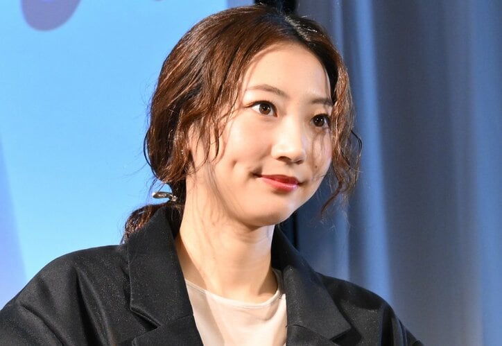 【写真・画像】週刊誌記者と不倫ゴシップを狙われるモデル…福原遥＆森香澄の殺伐シーンの裏側を公開『透明なわたしたち』　1枚目