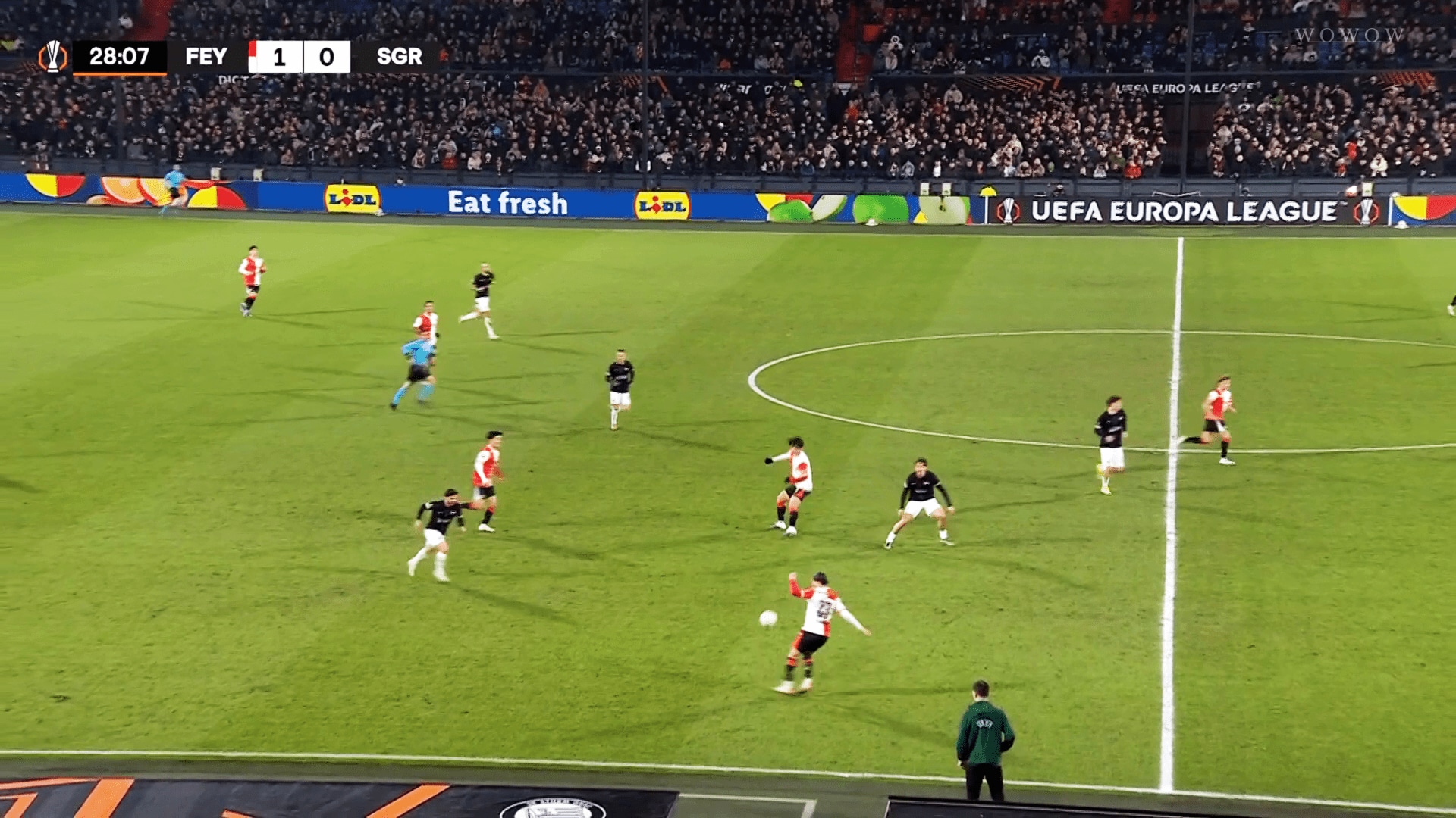 上田の胸パスはハジ・ムサに繋がる