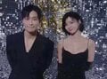 「梨泰院クラス」クォン・ナラ、長い脚が大胆に覗くシックなドレスで魅了！「素晴らしき世界」ホ・ナムジュンと登場し大歓声