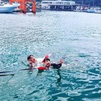 「水も滴るイケメンズ」「最高です」綾野剛＆星野源、海に飛び込み笑顔の2ショットに反響