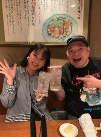 内山信二、平祐奈の20歳を焼肉で祝い「ますます素敵な女性になった祐奈ちゃん」