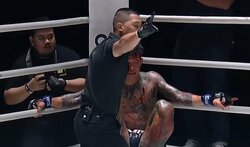 全身刺青ファイター、壮絶KO負け「コレは放送事故」「こんなん来たら泣きながら逃げる」衝撃の光景にカメラマンも“ドン引き”