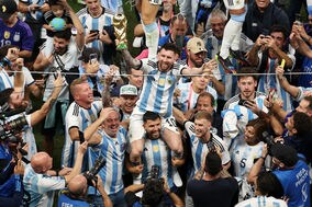 メッシ、最初で最後…悲願＆笑顔のW杯初制覇にもらい泣き続々「神になって終わるって最高のストーリー」「ありがとうメッシ」